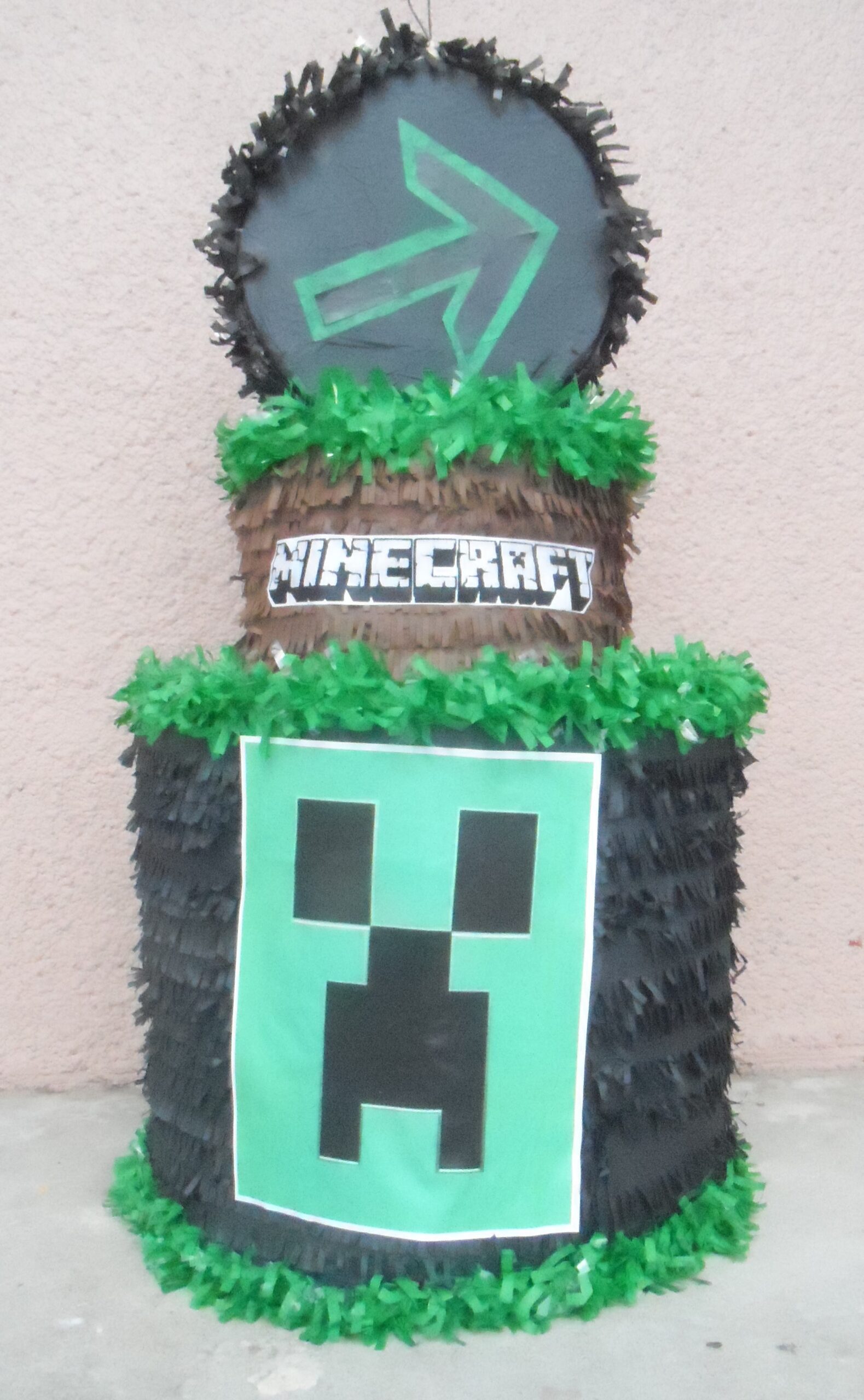 Minecraft theme birthday cake !... - Tadka Dreams with Sapna | Facebook